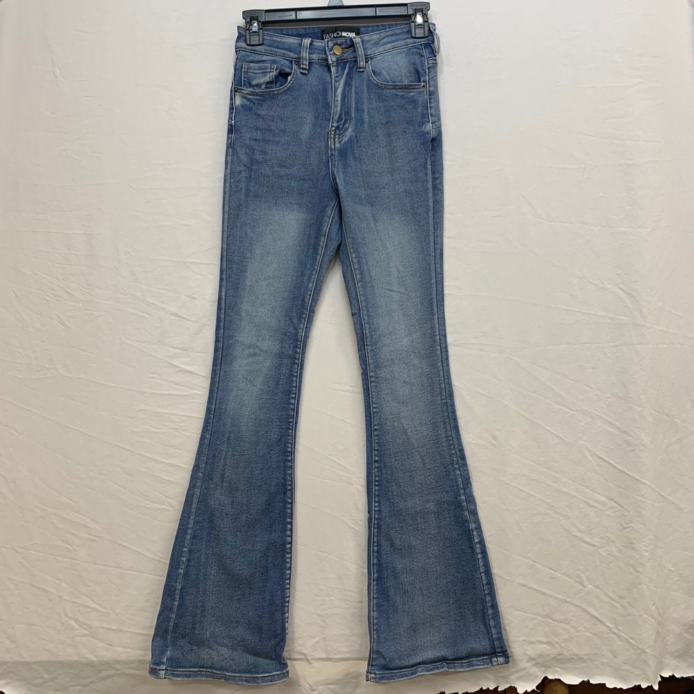 Fashion Nova Womens High Rise Flare Jeans Vintage Wash Blue Size 0‎ YJDM15HRSFL3